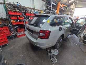 Skoda Octavia Octavia Combi (5EAC), Combi 5-drs, 2012 / 2020 2.0 TSI RS 245 16V picture 4