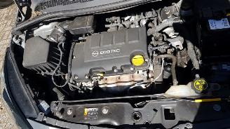 Opel Corsa Corsa E Hatchback 1.4 16V (B14XER(Euro 6)) [66kW]  (09-2014/12-2019) picture 2