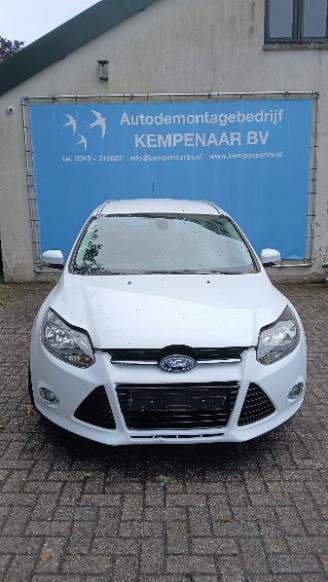  Ford Focus Focus 3 Wagon Combi 1.0 Ti-VCT EcoBoost 12V 125 (M1DA(Euro 5)) [92kW] =
 (02-2012/05-2018) 2013