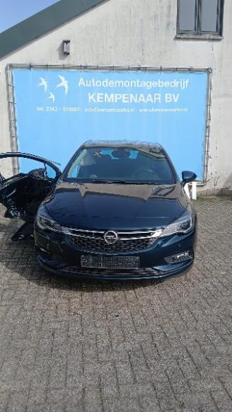 Vrakbiler auto Opel Astra Astra K Hatchback 5-drs 1.4 Turbo 16V (B14XFT(Euro 6)) [110kW]  (10-20=
15/12-2022) 2019/12