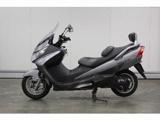 skadebil motor Suzuki AN 400 Burgman lichte schade 2006/0
