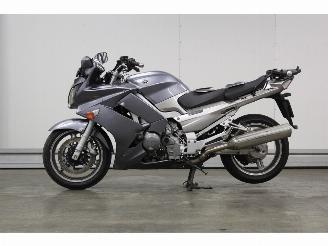 krockskadad bil motor Yamaha FJR 1300  2006/0
