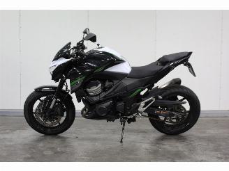 krockskadad bil motor Kawasaki Z 800 ABS 2016/4