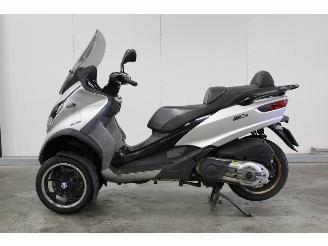 krockskadad bil motor Piaggio MP3 500 LT 2016