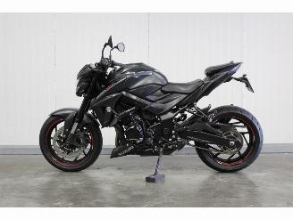 krockskadad bil motor Suzuki  GSX-S 750 2020/3