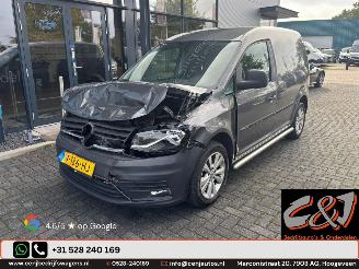 krockskadad bil bedrijf Volkswagen Caddy  2017/7