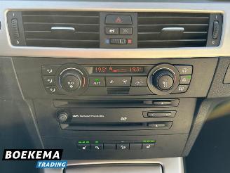 BMW 3-serie 325xi 218PK High Exe 4X4 Leer Automaat Open-Dak Keylss Navigatie picture 23