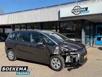 damaged passenger cars Citroën C4-picasso 1.2 PT Business Navigatie Keyless 7-Persoons Clima Zenith 2016/7