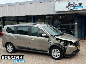 skadebil auto Dacia Lodgy 1.2 TCe Lauréate Navi Airco Cruise Orig NL+NAP 2013/5