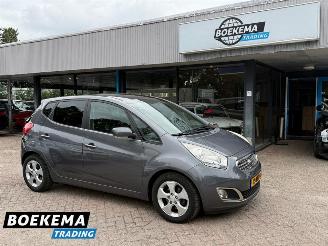 skadebil auto Kia Venga 1.6 CVVT X-ecutive Aut. Glazen dak Climate Cruise PDC 2010/4