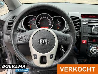 Kia Venga 1.6 CVVT X-ecutive Aut. Glazen dak Climate Cruise PDC picture 19