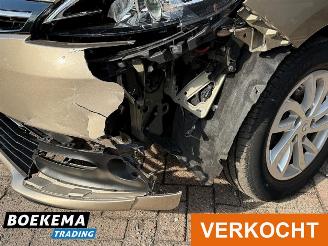Renault Scenic 1.2 TCe 131PK Limited Navigatie Climate 6-Hand picture 8