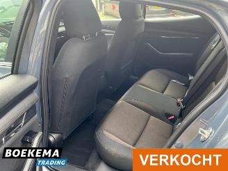 Mazda 3 2.0 e-SkyActiv-G M Hybrid Virtual Keyless Bose Navi picture 19