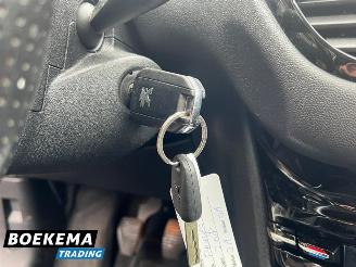 Peugeot 208 1.6 VTi Allure Leder Navi Climate Cruise PDC picture 25