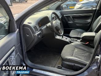 Opel Signum 2.2 16V Executive 155PK Aut Navi Cruise PDC Trekh. picture 15