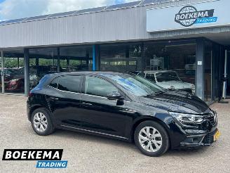 Unfallwagen Renault Mégane 1.3 TCe 140PK Limited LED Keyless Navigatie Climate Cruise 2018/7