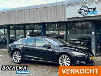 krockskadad bil auto Tesla Model S 85 Base FREE SUPER CHARGE Autopilot Leder BTW 2015/2