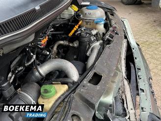 Volkswagen Transporter 2.5 TDI 340 DC 5-Pers 174PK DSG Leer Navi Airco Cruise PDC Trekh. picture 13