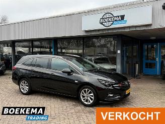 uszkodzony samochody osobowe Opel Astra Sports Tourer 1.4 Innovation 150PK Keyless Navigatie Elektrische Klep 2019/4