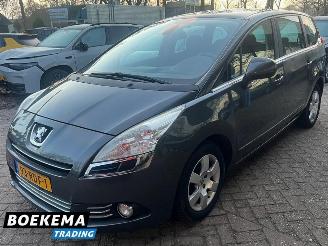 Peugeot 5008 1.6 THP ST Aut Panorama Navigatie Climate Cruise PDC Glazen dak picture 4
