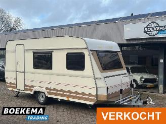 skadebil caravan Dethleffs  RD 5 Nomad Stapelbed Fietsendrager 1989/2