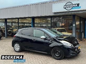 Coche accidentado Peugeot 208 1.2 PureTech Urban Soul 5-Drs Navi Cruise Airco PDC Trekh. 2015/11