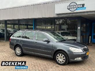 Auto incidentate Skoda Octavia Combi 1.2 TSI Ambition Xenon Cruise Airco 2012/4