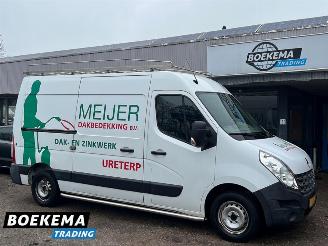 skadebil bedrijf Renault Master T35 2.3 DCI L2H3 3-Pers Navigatie Cruise Airco PDC Trekhaak 2014/1