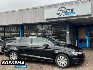 ocasión turismos Audi A3 Limousine 1.6 TDI 110PK Pro Line Panorama Navigatie Airco 2015/11