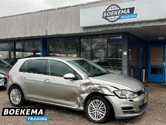 Auto incidentate Volkswagen Golf 1.2 TSI Trend Edition AppleCar Climate Stoelverw. Cruise 2014/12