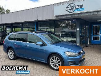 Vaurioauto  passenger cars Volkswagen Golf Variant 2.0 TDI 150PK Highline DSG Panorama Standkachel Leer Navigatie F1 2013/9