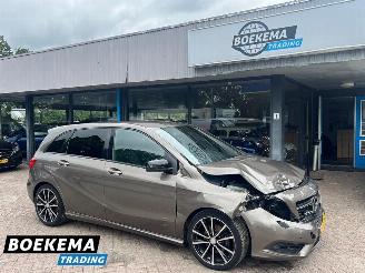 krockskadad bil auto Mercedes B-klasse 200 Prestige Clima Trekhaak Camera 2013/12