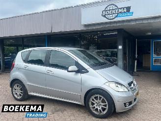 Vaurioauto  passenger cars Mercedes A-klasse 170 Avantgarde Airco parkeer sensoren 2009/3