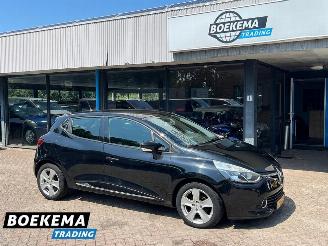 Auto incidentate Renault Clio 0.9 TCe Expression Navi Cruise-Control Airco 2013/9