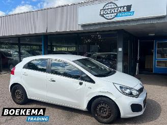 Avarii autoturisme Kia Rio 1.2 CVVT Comfort Pack Navi Airco Cruise 2013/8