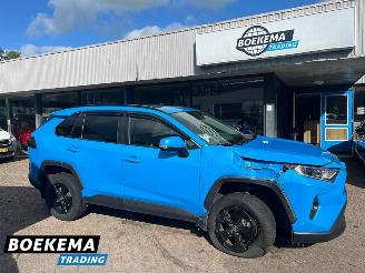 Damaged car Toyota Rav-4 2.5 Hybrid Active AWD Open-Dak Navigatie Cruise Clima 2019/6