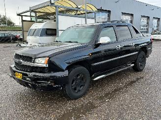 skadebil auto Chevrolet Avalanche 5.3 USA 4WD Automaat 1500 2003/7