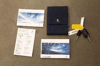 Peugeot 308 SW 1.2 Pano 96KW PureTech Blue Lease picture 21