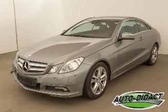 Schadeauto Mercedes E-klasse E200 Coupé Motorschade 2010/10