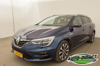 uszkodzony samochody osobowe Renault Mégane Estate 1.6 E-tech Plug in Hybrid 160 business 2021/6