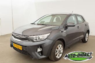 Schadeauto Kia Stonic 1.2 MPi 66.962 km Comfortplusline Navigator 2018/2