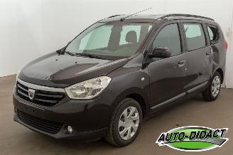Vaurioauto  passenger cars Dacia Lodgy 1.5 dCi 7 Pers. Airco 2015/1