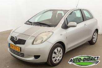 uszkodzony samochody osobowe Toyota Yaris 1.0 VVTi + Airco 2007/5