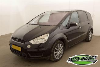 damaged passenger cars Ford S-Max 2.0-16V 7Pers. Airco 2008/4