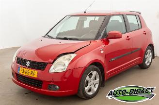 skadebil auto Suzuki Swift 1.5 Exclusive Airco 2005/8