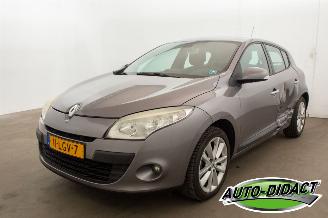 Damaged car Renault Mégane 1.6 Celsium 2010/4