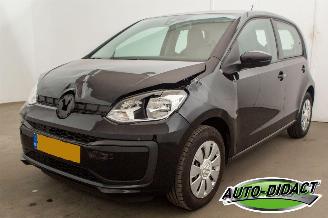 Vaurioauto  passenger cars Volkswagen Up! 1.0 BMT move up! 94.653 km Airco 2019/8