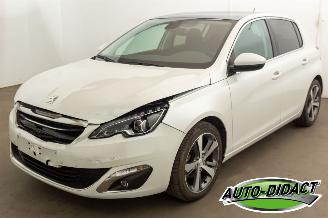 Schadeauto Peugeot 308 1.2 Clima Navi Pano Camera 2017/4