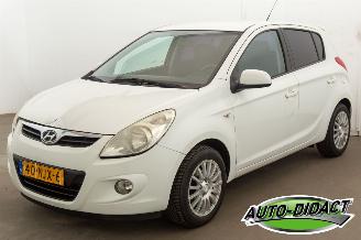 Coche accidentado Hyundai I-20 1.2i i-Motion Airco 2010/9