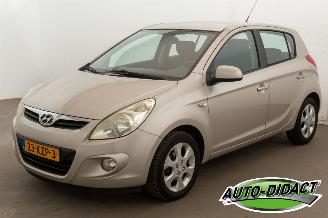 Coche accidentado Hyundai I-20 1.2i Clima Business Edition 2010/3